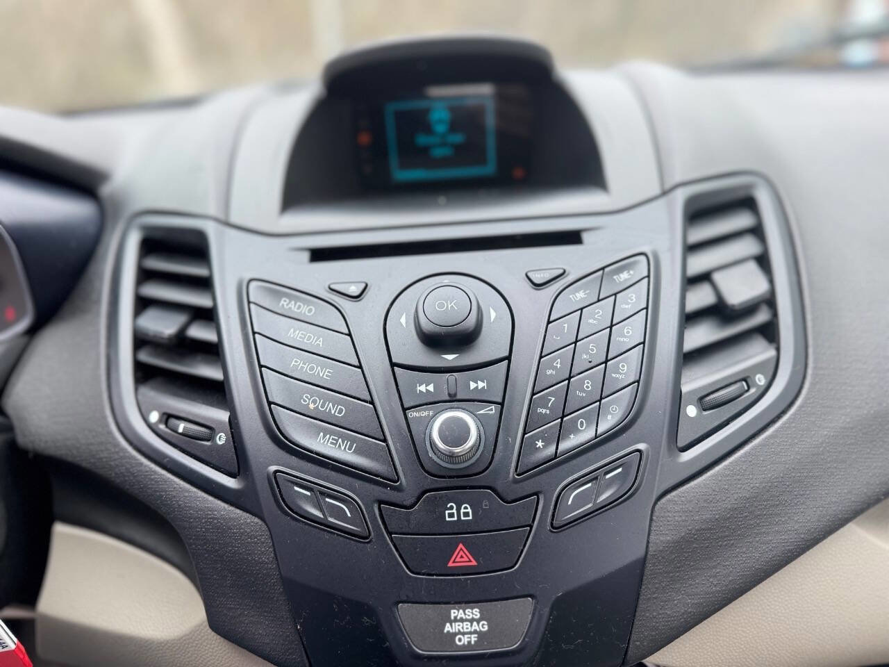 Used 2014 Ford Fiesta SE image 18