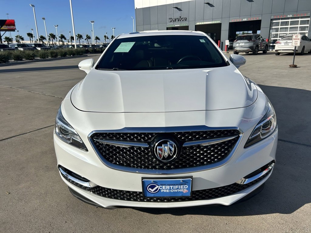 Used 2019 Buick LaCrosse Avenir image 2