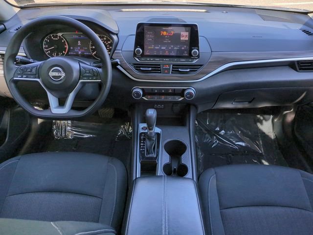 Used 2025 Nissan Altima 2.5 SV image 14