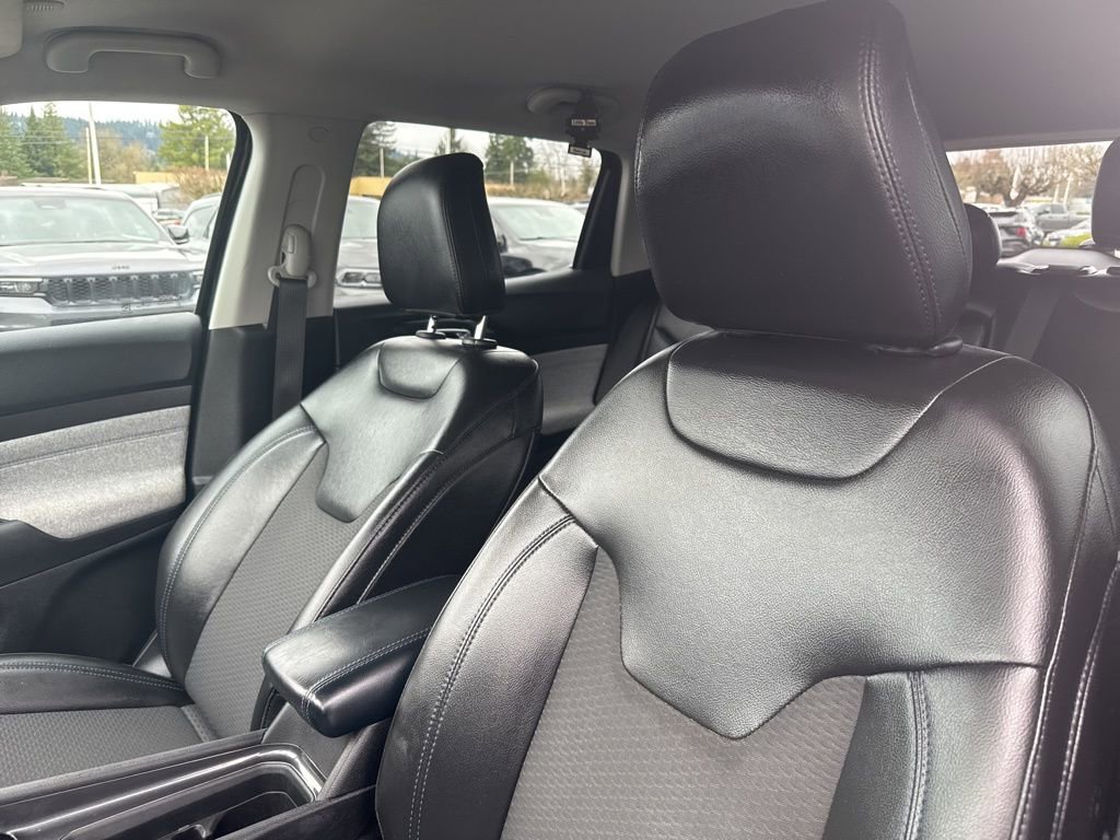 Used 2022 Jeep Compass Latitude w/ Convenience Group image 12