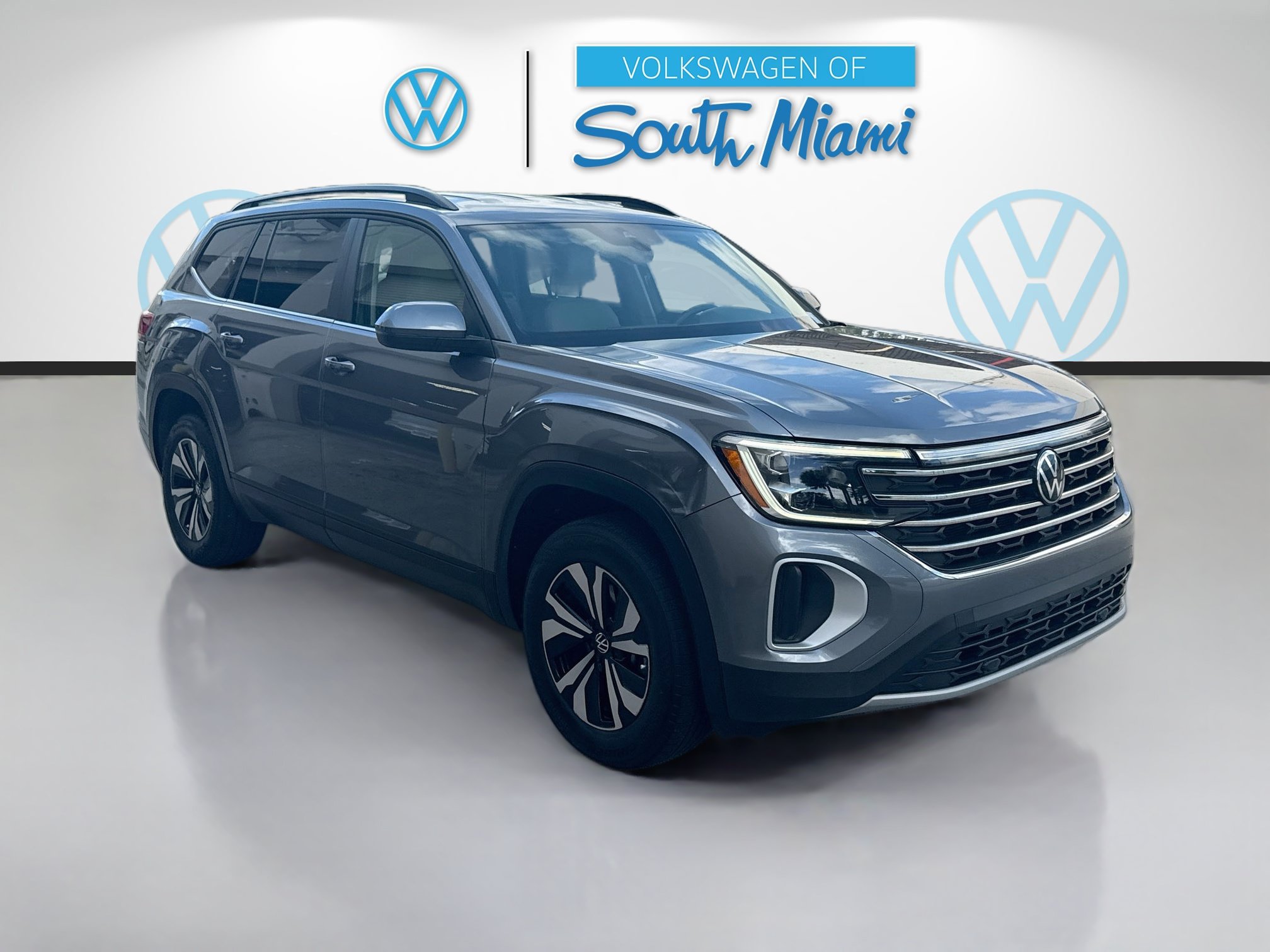 Used 2024 Volkswagen Atlas SE FWD image 1