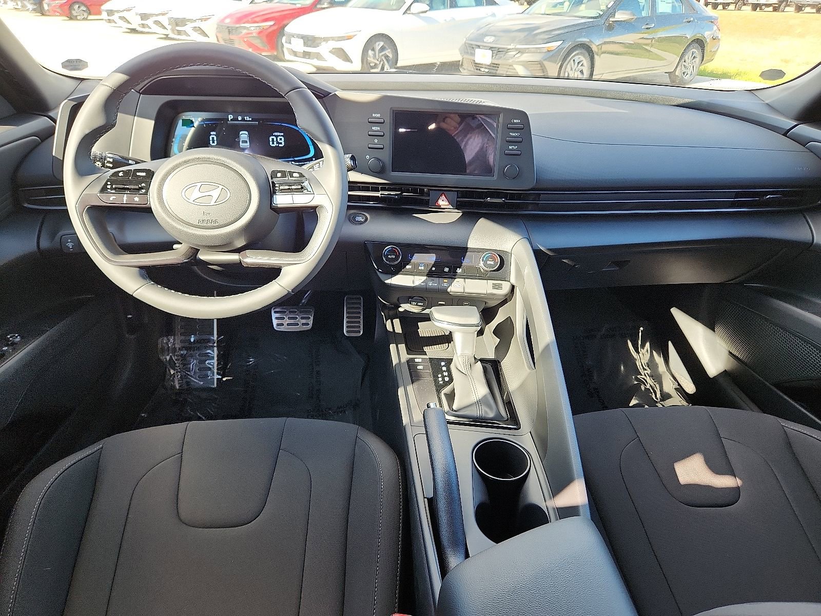 New 2025 Hyundai Elantra Sport image 10