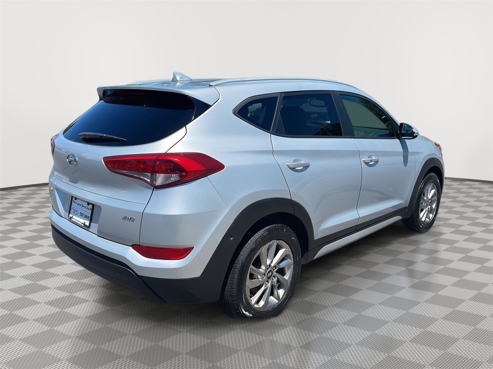 Used 2017 Hyundai Tucson SE Plus AWD/4WD image 5