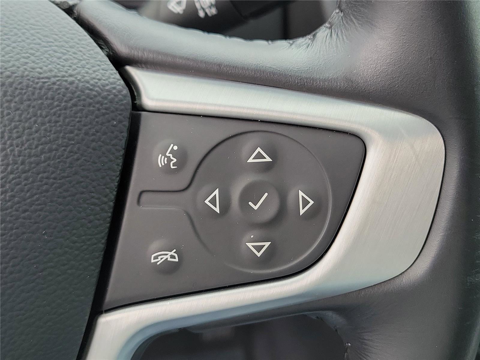 Used 2021 GMC Terrain SLE w/ Driver Convenience Package image 23