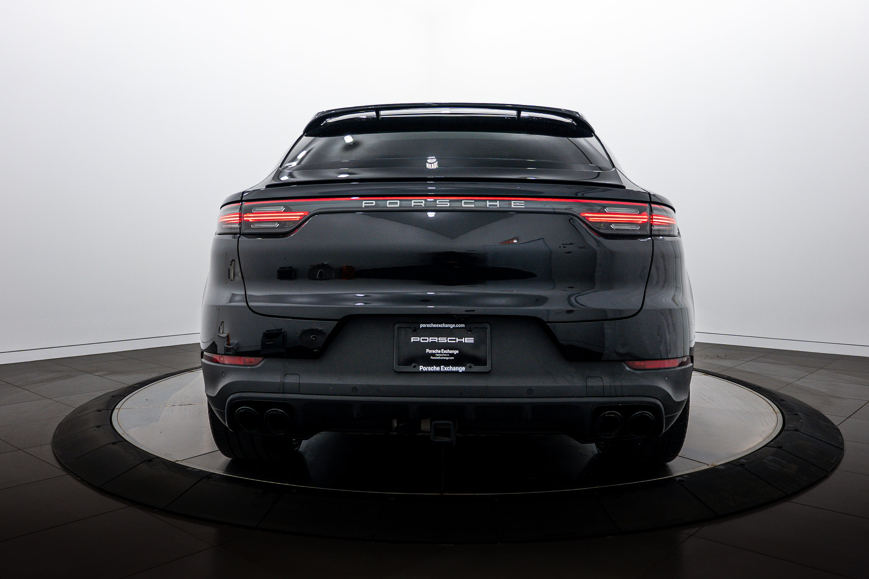 Certified 2022 Porsche Cayenne Platinum Edition AWD/4WD image 6