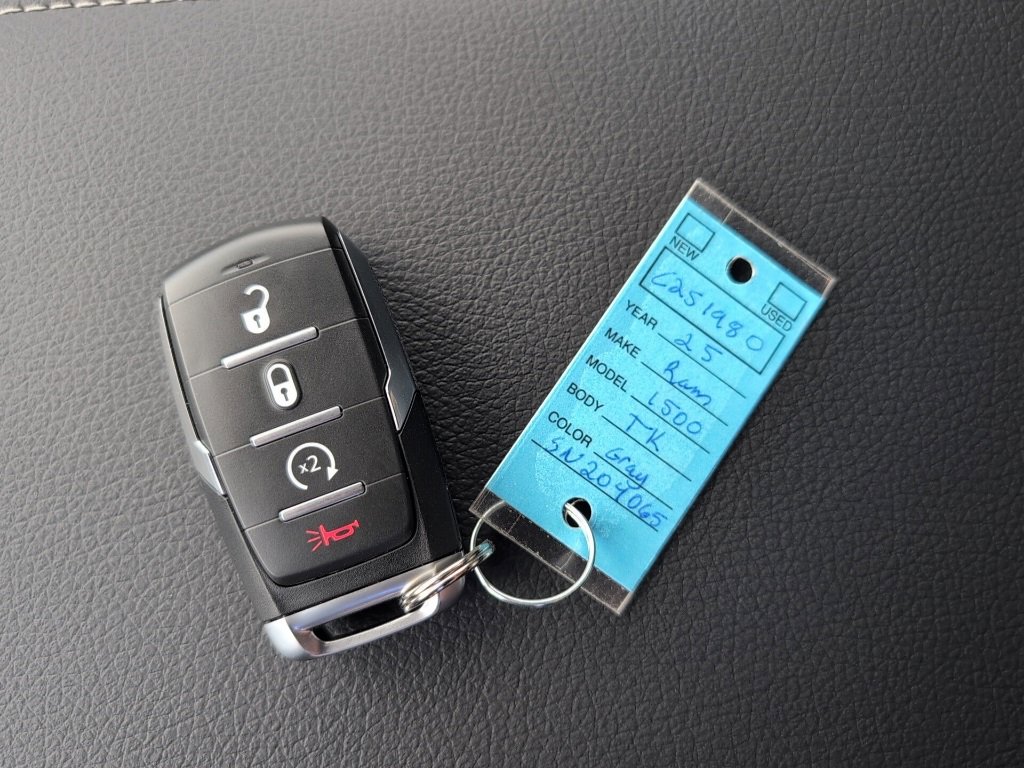 New 2025 RAM 1500 4x4 Crew Cab image 73