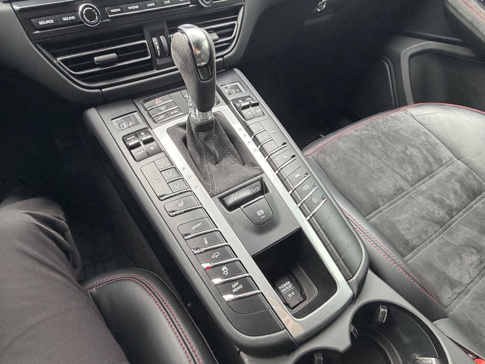 Used 2021 Porsche Macan GTS AWD/4WD image 23