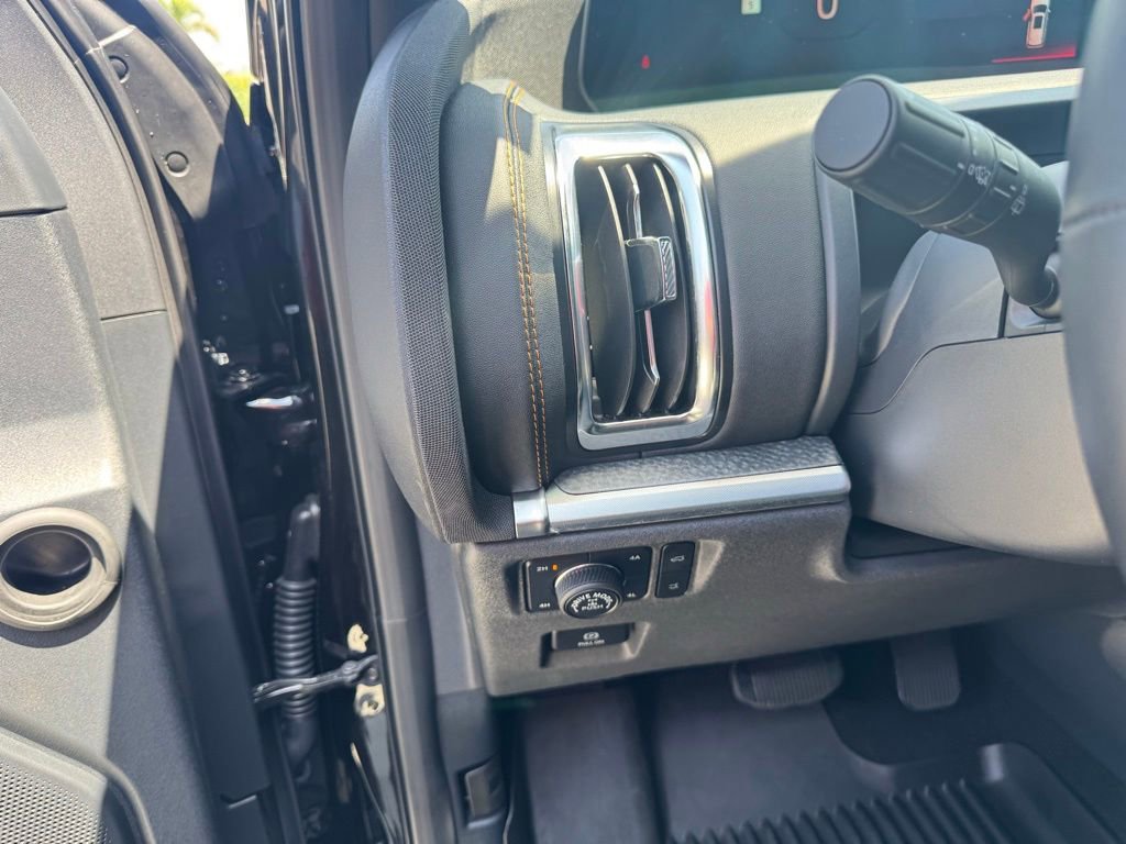 Used 2025 Ford Expedition Tremor AWD/4WD image 29