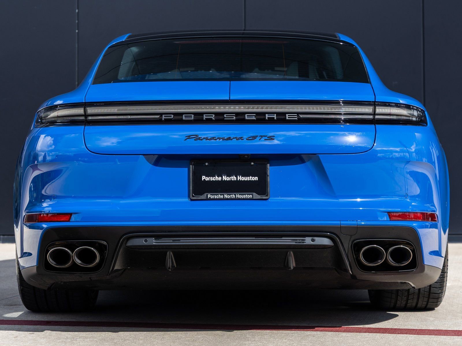 Used 2025 Porsche Panamera GTS image 10