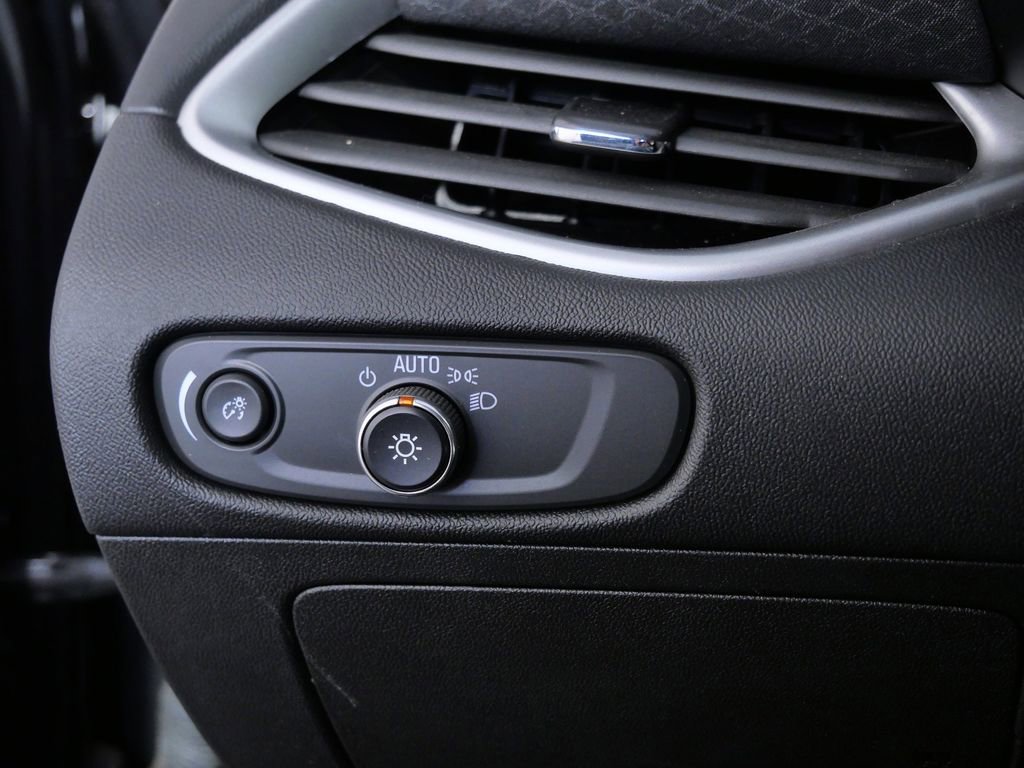 Used 2022 Chevrolet Malibu LS FWD image 24