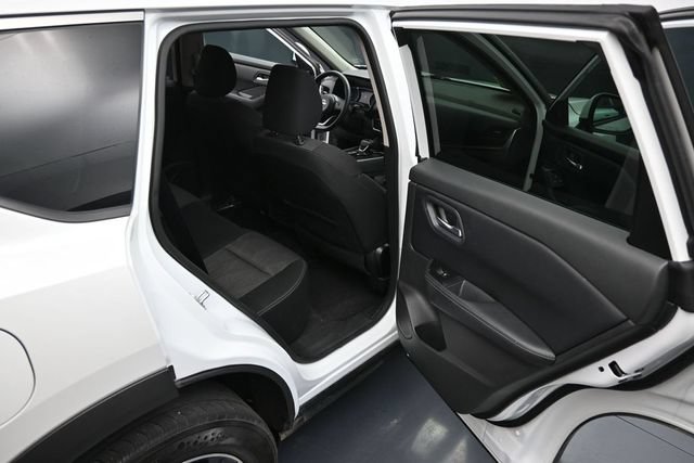 Used 2024 Nissan Rogue SV FWD image 33