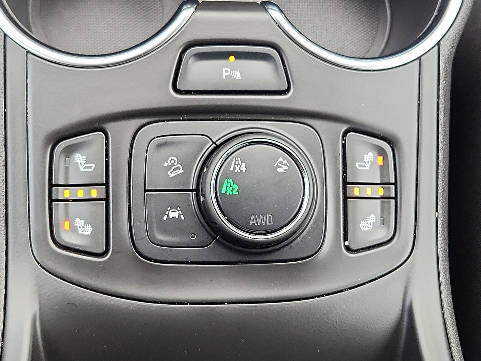 Used 2024 GMC Terrain SLT w/ Infotainment Package II image 26