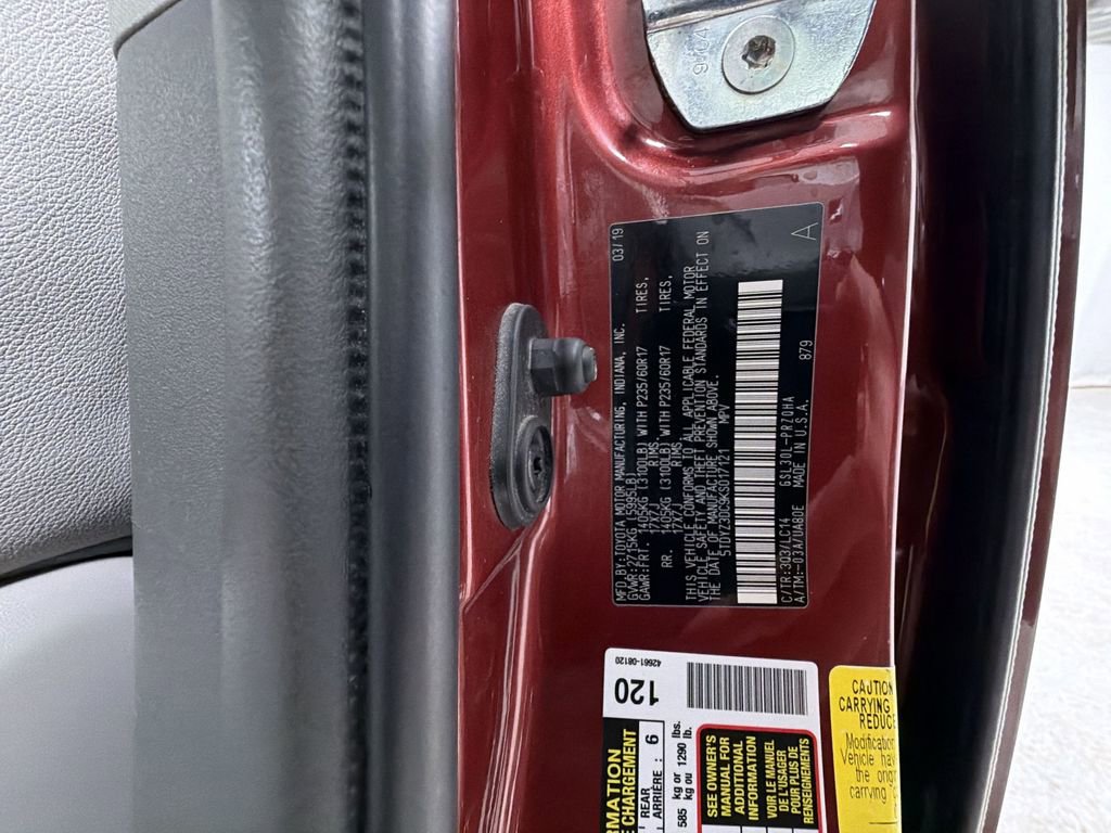 Used 2019 Toyota Sienna XLE FWD image 18