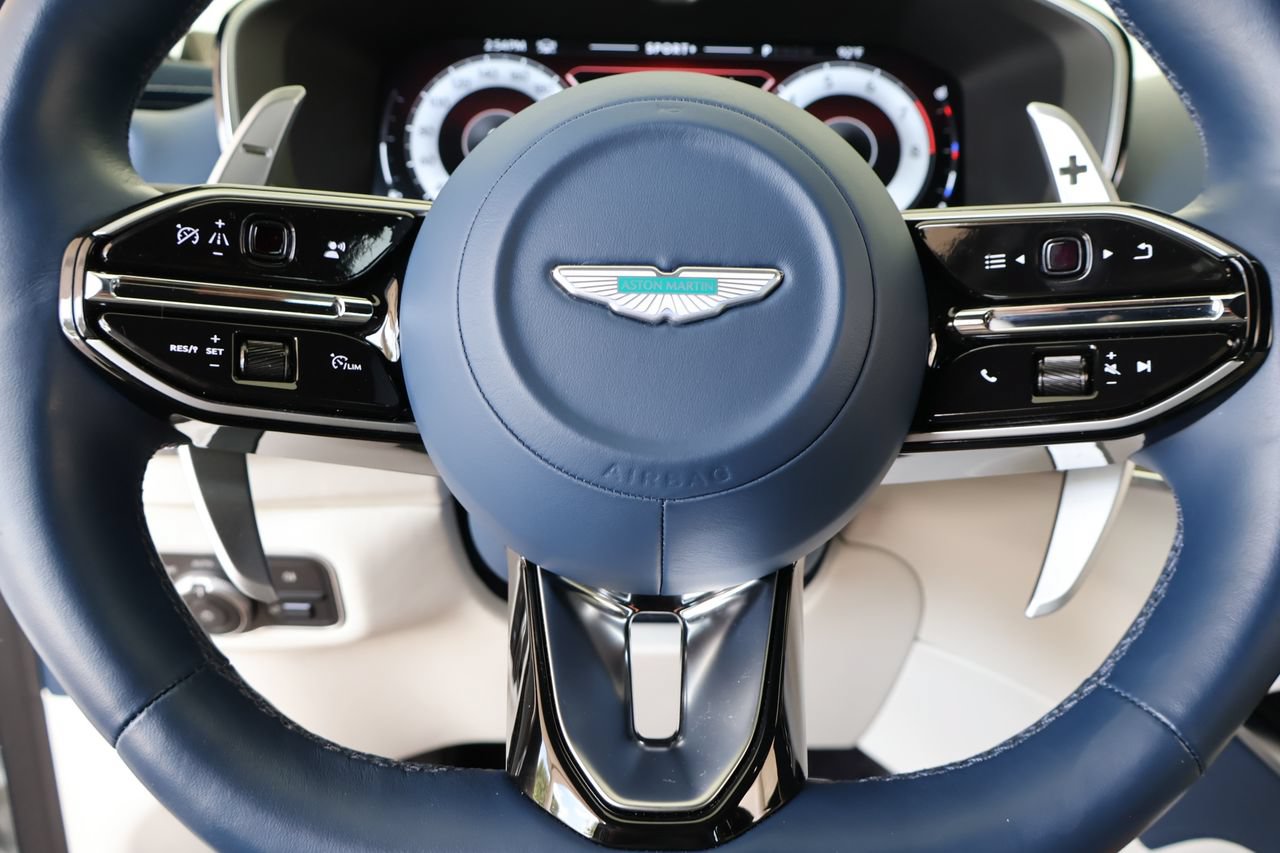 Used 2025 Aston Martin DBX 707 AWD/4WD image 24
