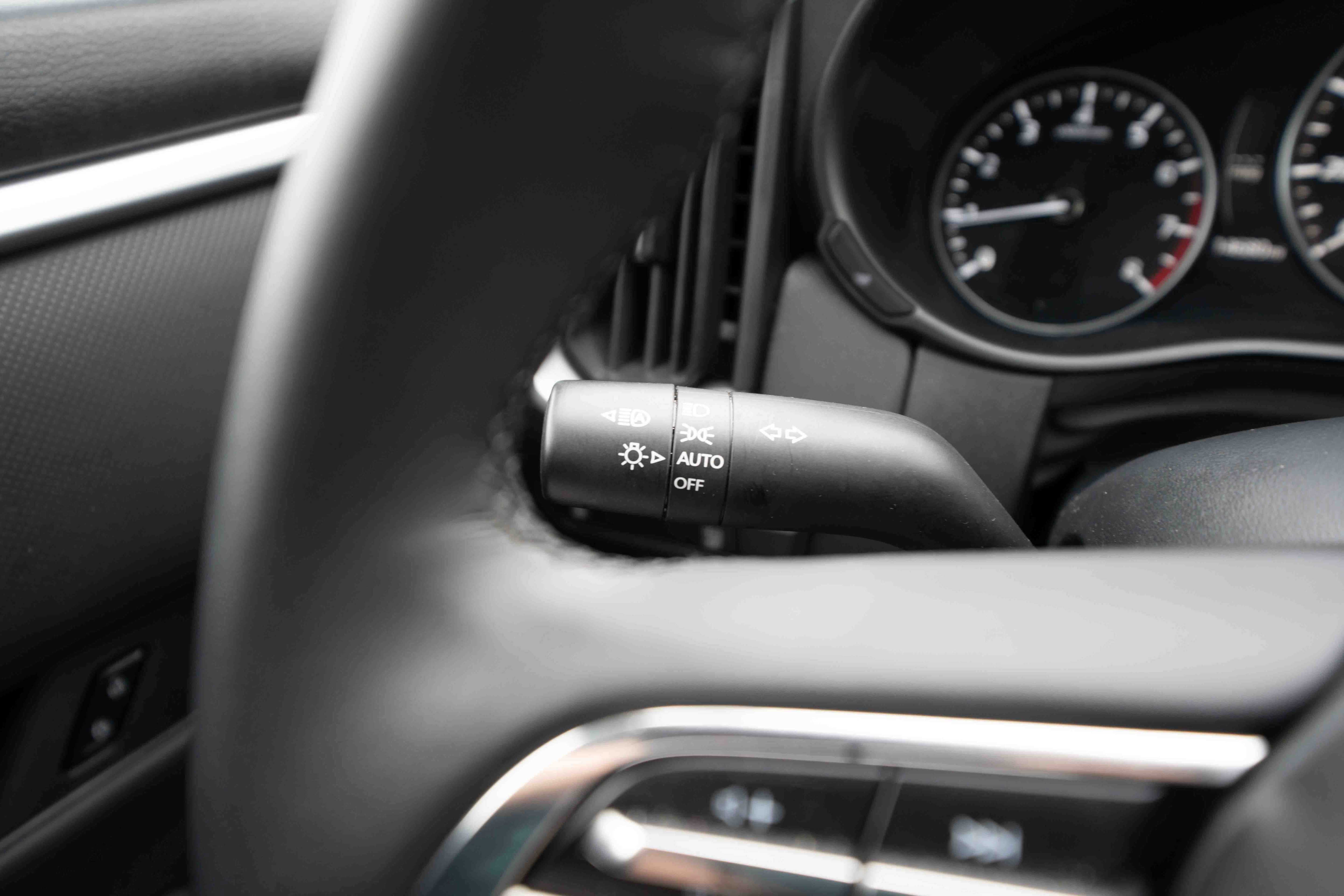 Used 2025 MAZDA CX-50 AWD 2.5 S w/ Premium Package image 13