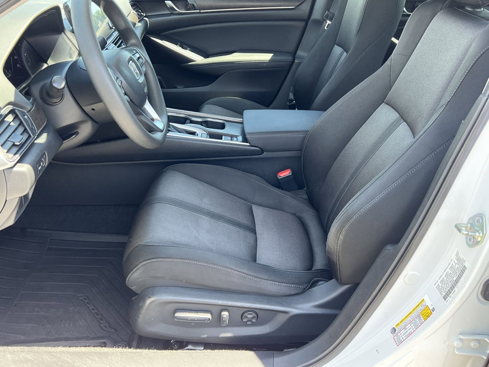 Used 2020 Honda Accord EX image 14