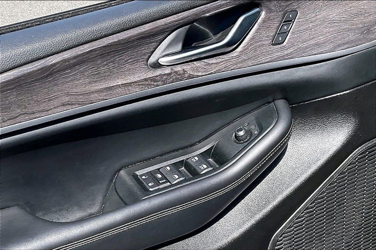 Used 2024 Jeep Grand Cherokee L Limited w/ Luxury Tech Group II image 29