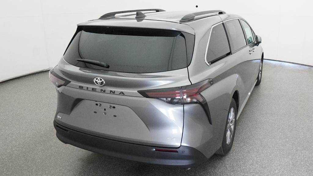 New 2026 Toyota Sienna XLE FWD image 22