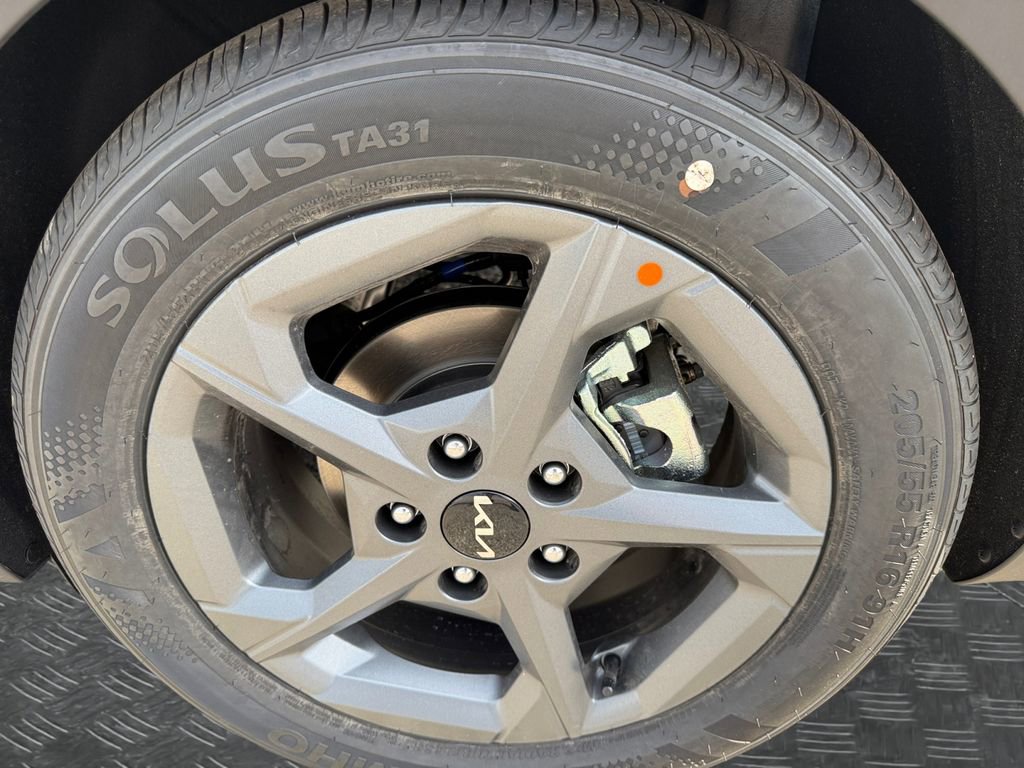 New 2025 Kia K4 LXS image 20