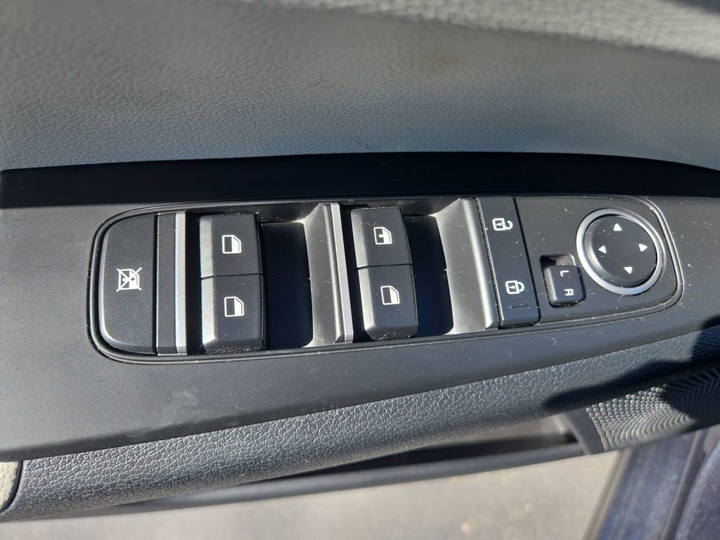 Used 2022 Kia Forte LXS image 27