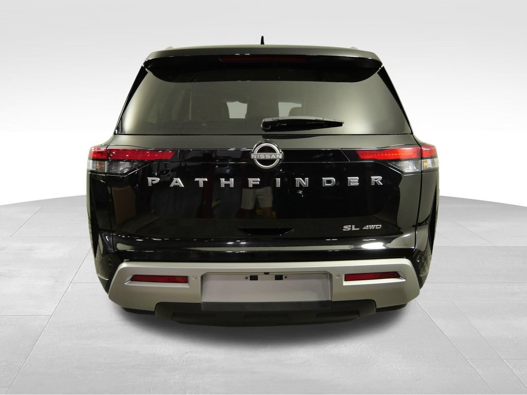 Used 2025 Nissan Pathfinder SL AWD/4WD image 9