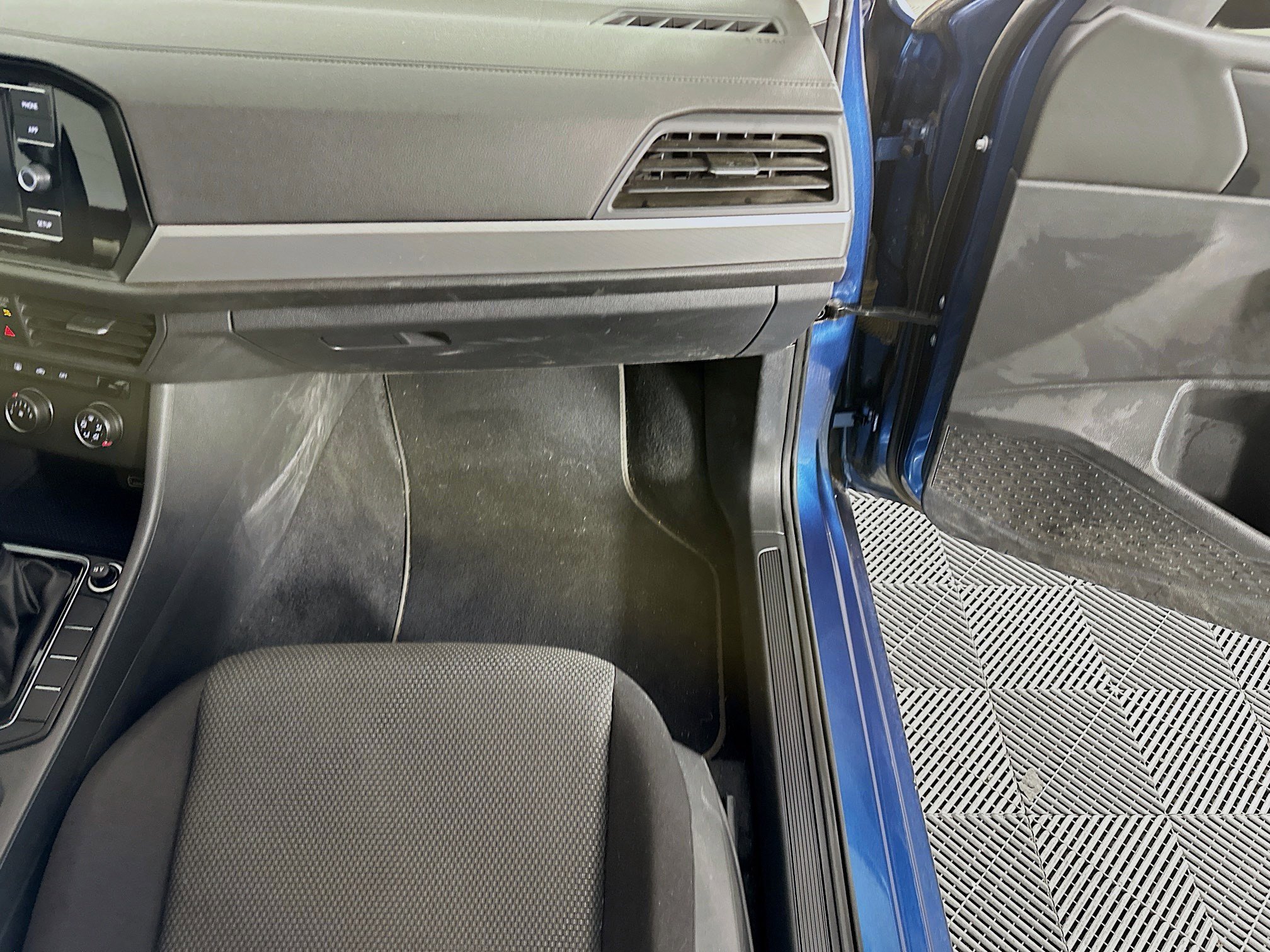 Used 2019 Volkswagen Jetta S image 33