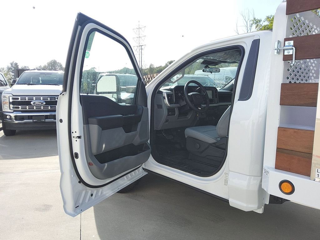 New 2026 Ford F350 XL w/ XL Chrome Package image 5