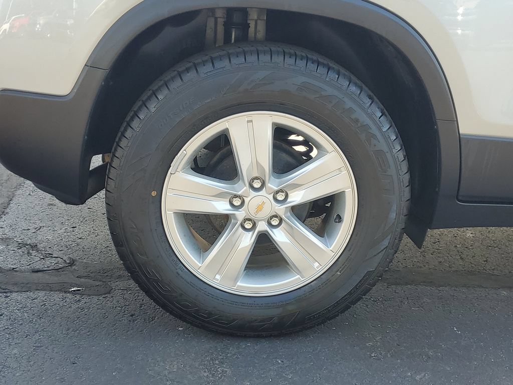 Used 2021 Chevrolet Trax LT FWD image 29
