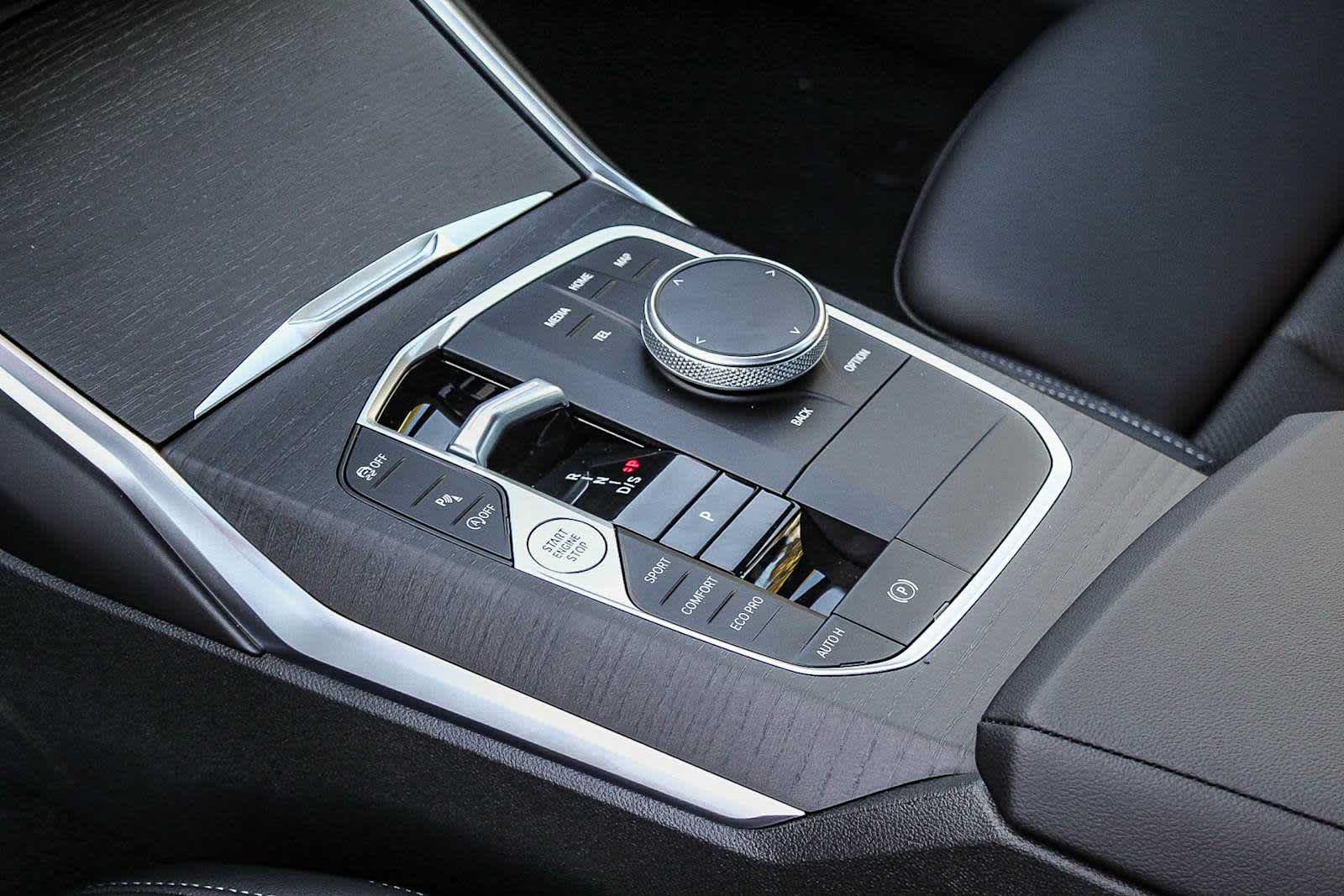 Used 2026 BMW 330i Sedan w/ Premium Package RWD image 19