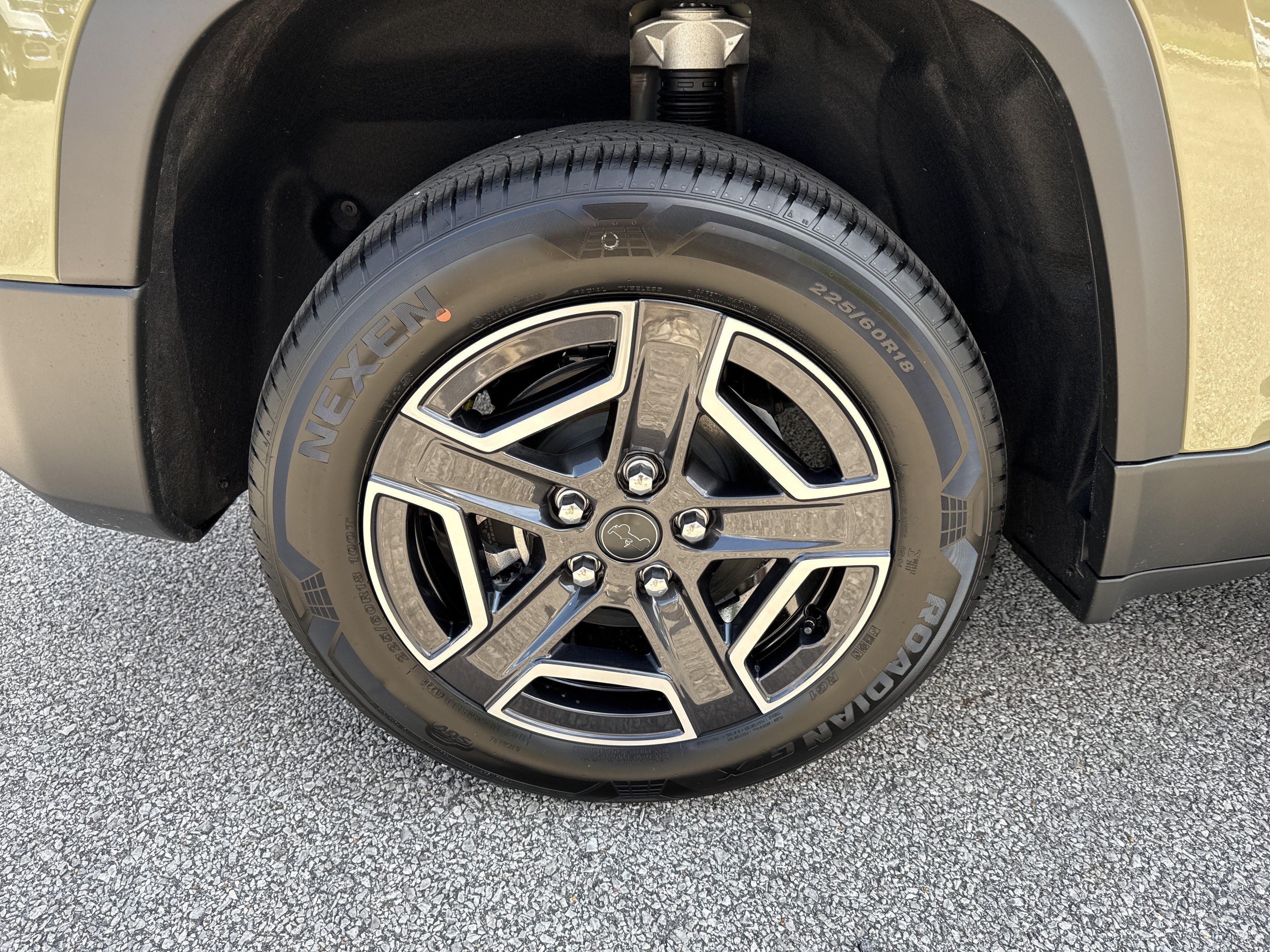 New 2026 Jeep Cherokee Laredo AWD/4WD image 18
