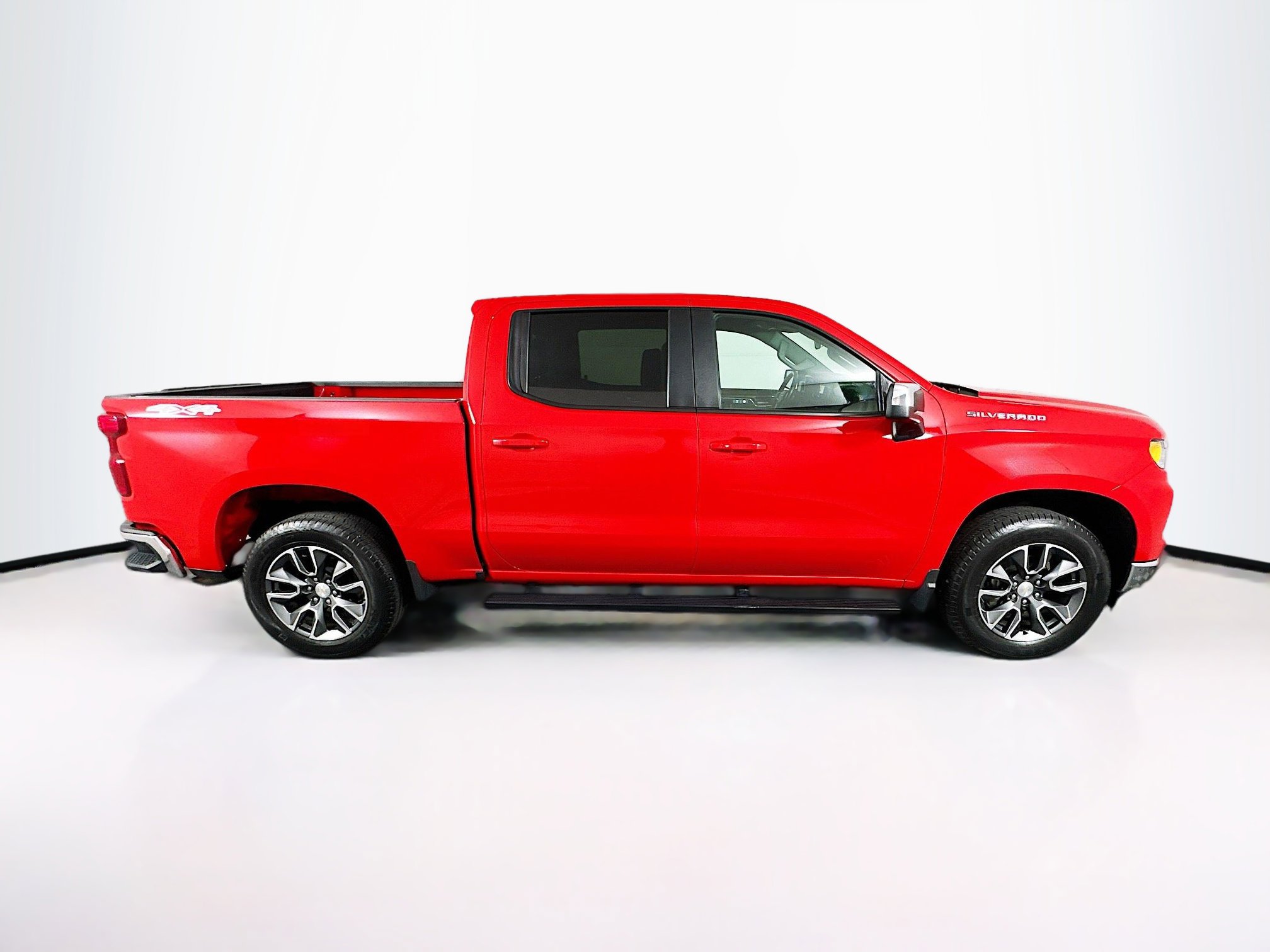 Used 2023 Chevrolet Silverado 1500 LT AWD/4WD image 10