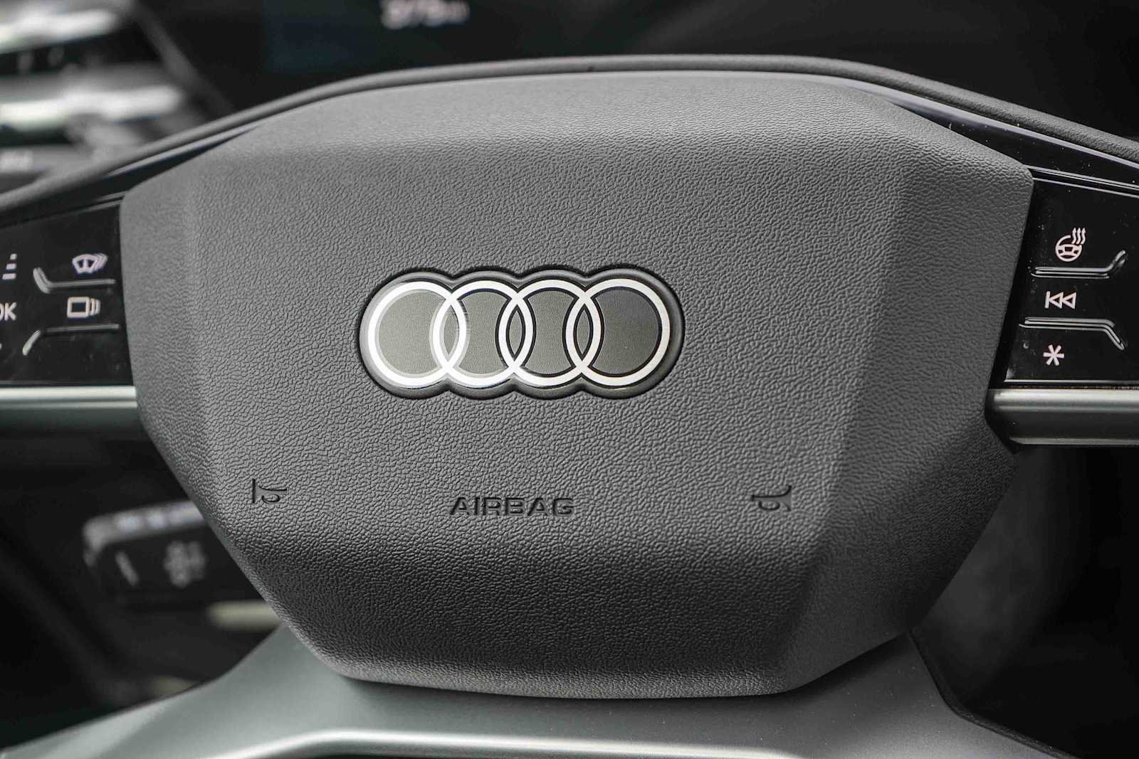 Used 2025 Audi A5 2.0T Premium Plus w/ Premium Plus image 13