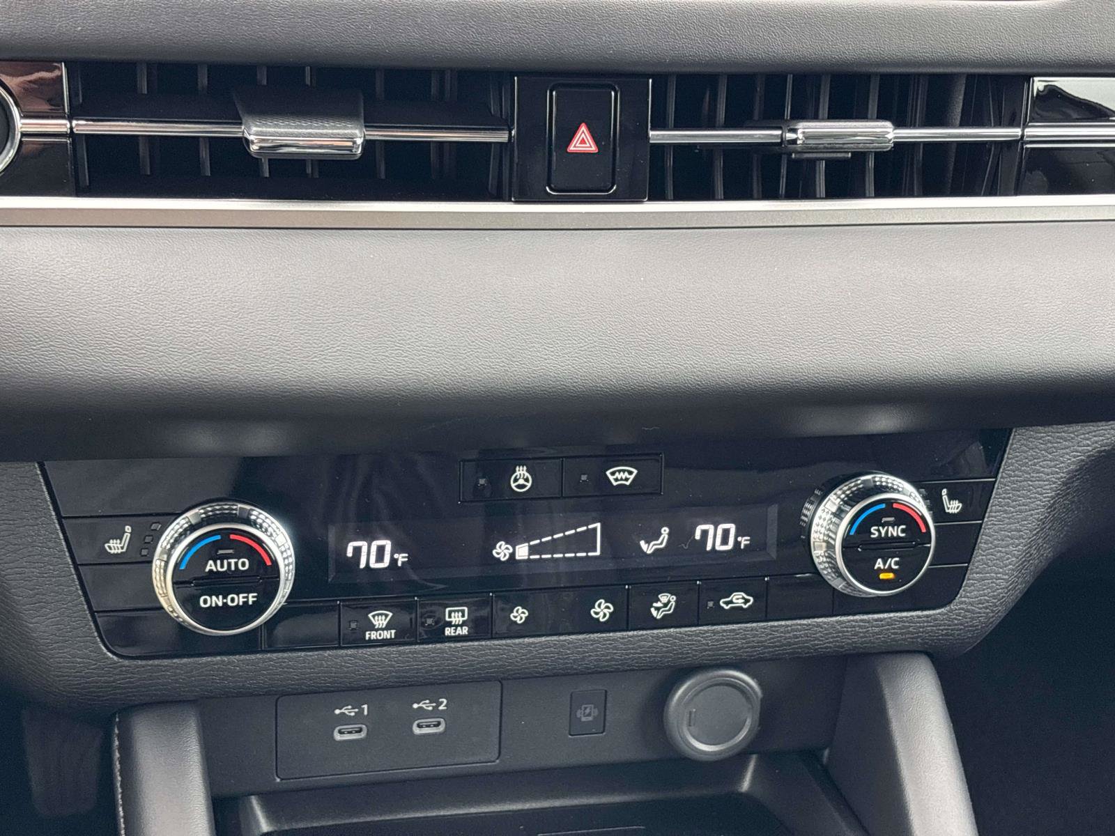 New 2026 Mitsubishi Outlander SE AWD/4WD image 12