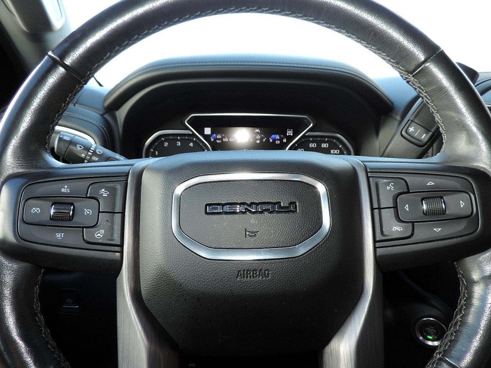 Used 2019 GMC Sierra 1500 Denali w/ Denali Ultimate Package AWD/4WD image 29