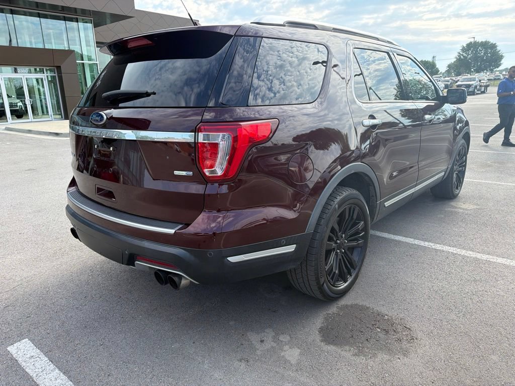 Used 2018 Ford Explorer Platinum AWD/4WD image 6