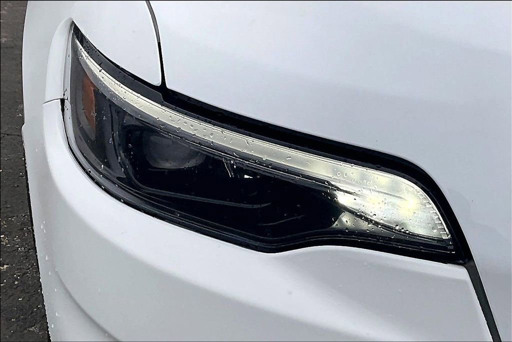 Used 2022 Jeep Cherokee Limited image 33