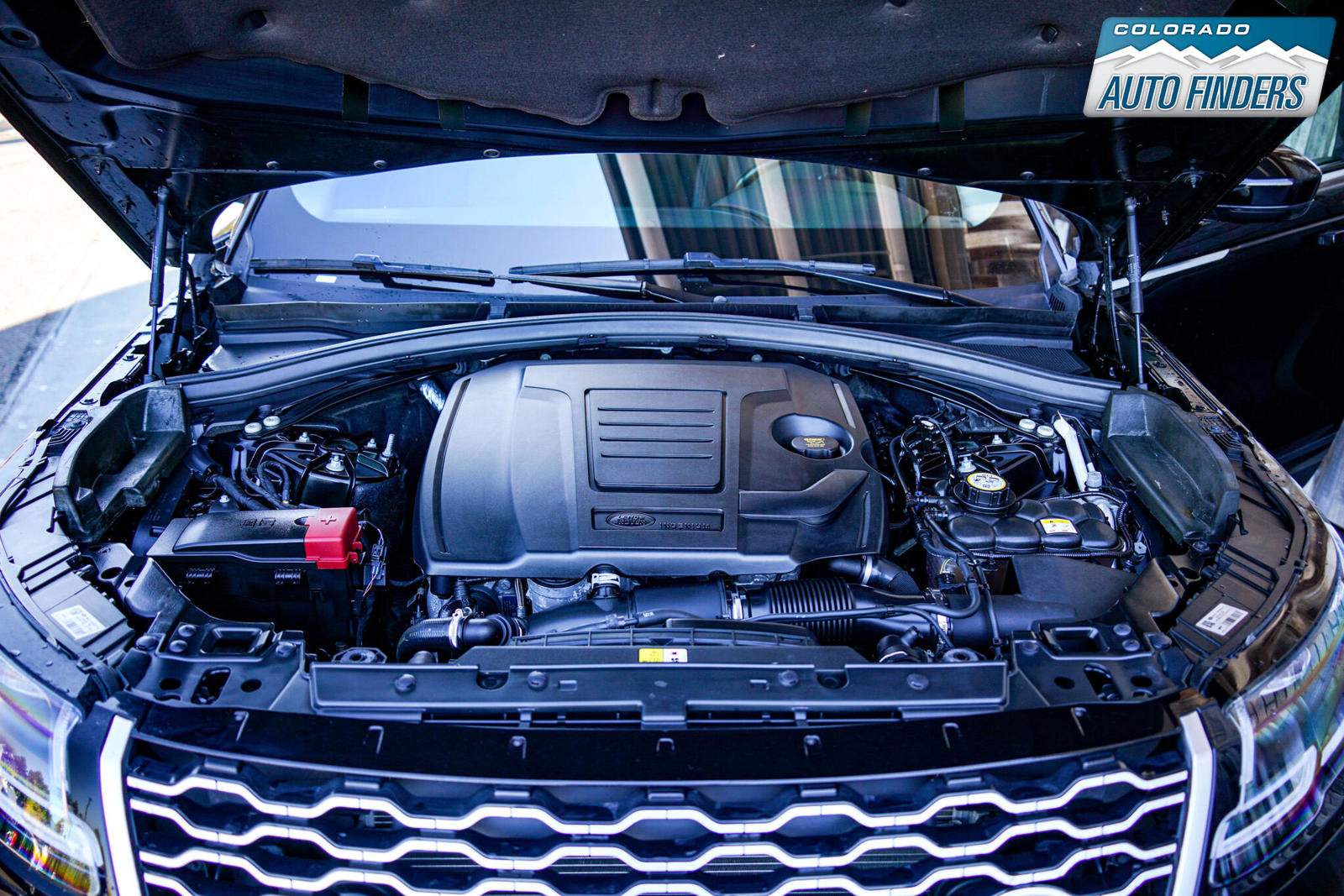 Used 2020 Land Rover Range Rover Velar S image 34