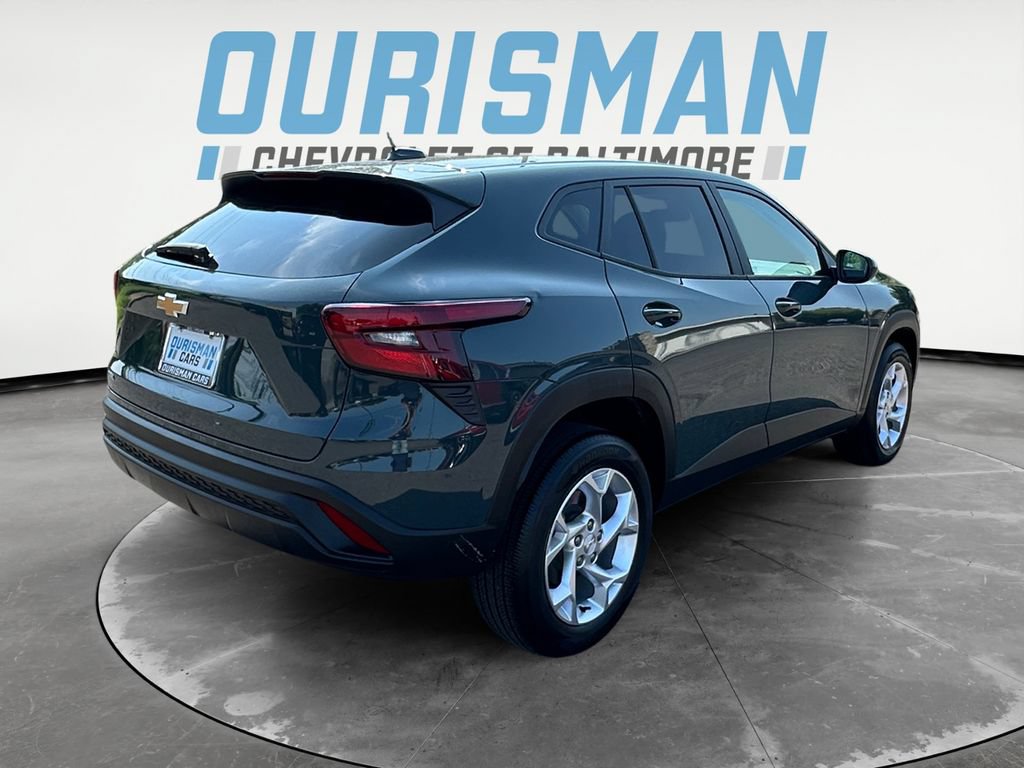 Used 2025 Chevrolet Trax LS w/ LS Convenience Package FWD image 6