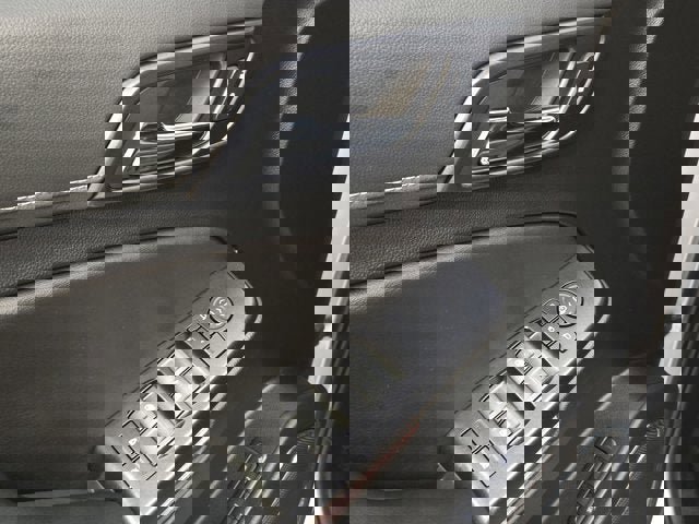 Used 2019 GMC Yukon XL SLT image 19