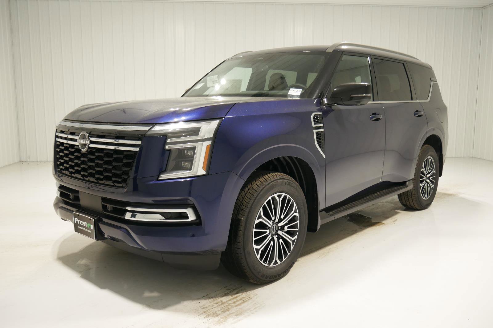 New 2025 Nissan Armada SL w/ Convenience Package