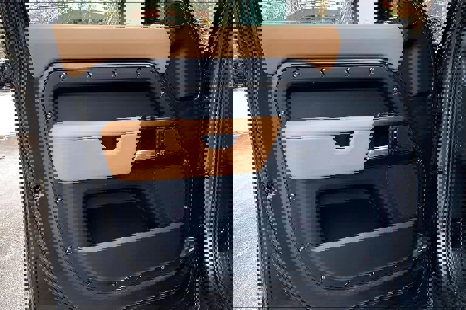 Used 2025 Land Rover Defender 130 V8 image 20