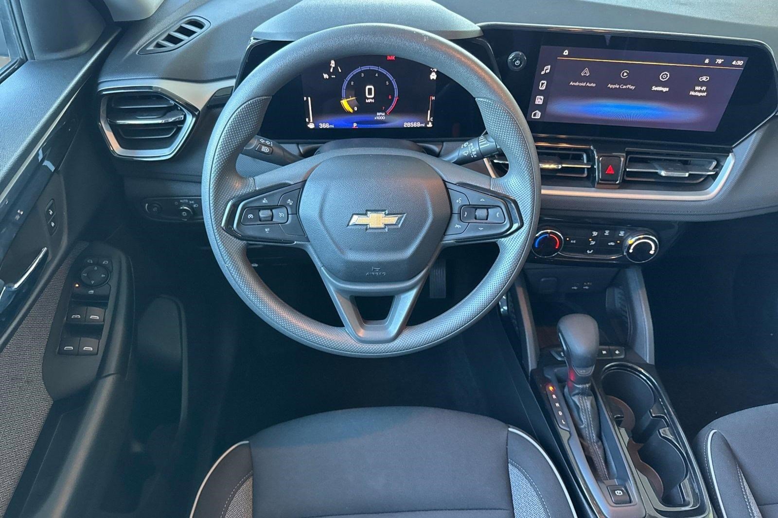 Used 2025 Chevrolet TrailBlazer LT image 28