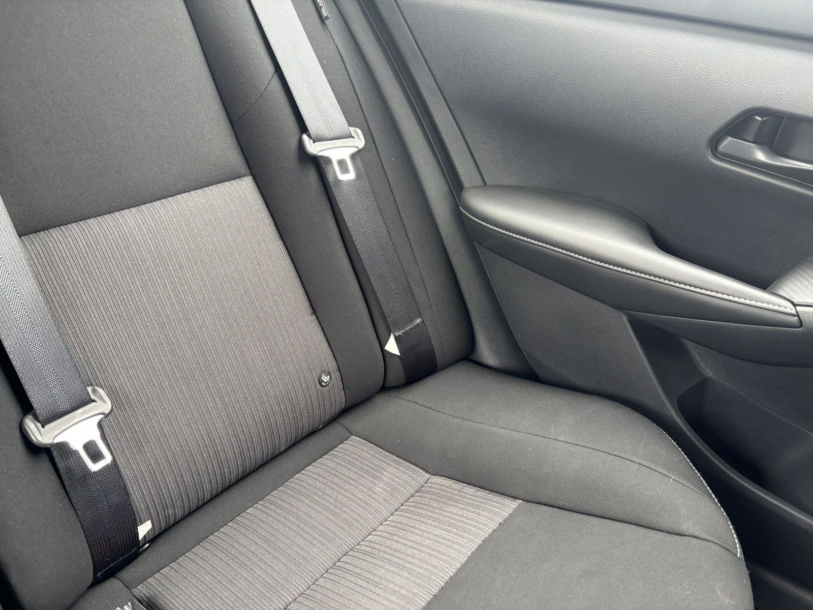 Used 2025 Nissan Sentra SV image 35