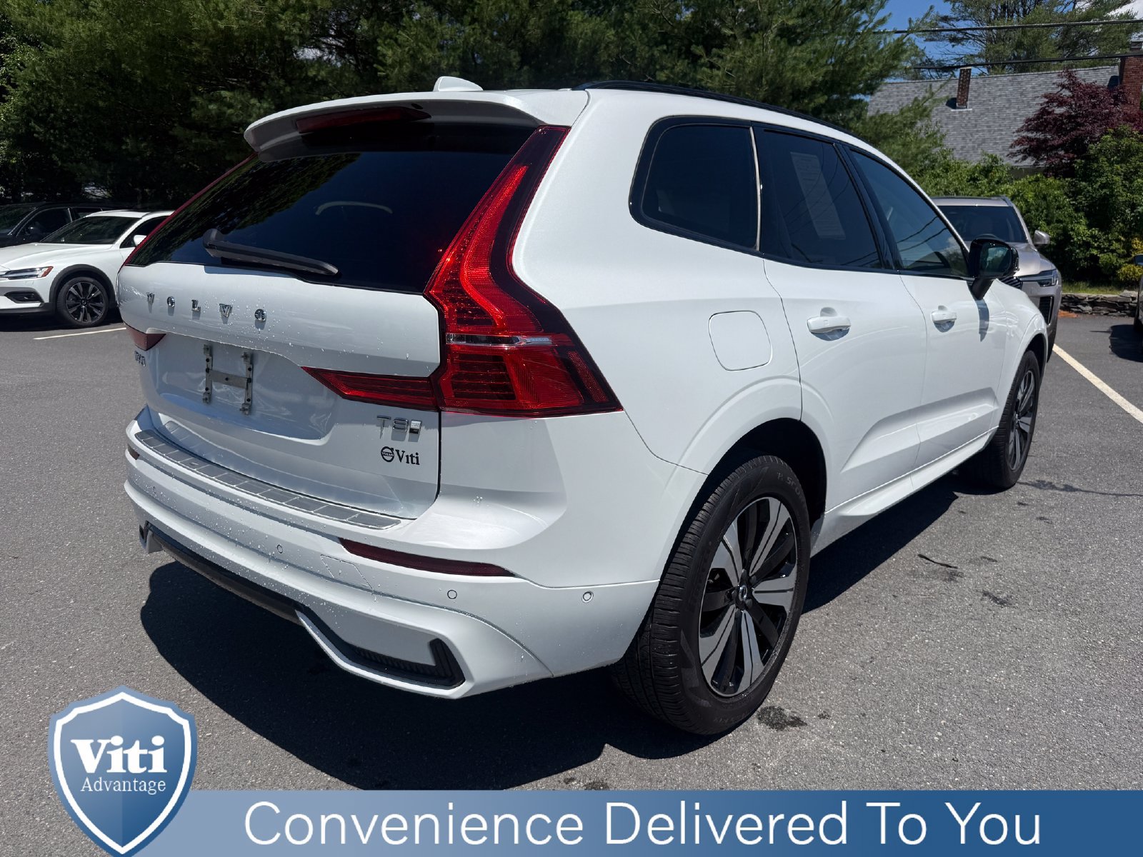 Certified 2025 Volvo XC60 T8 Plus w/ Protection Package Premier AWD/4WD image 8