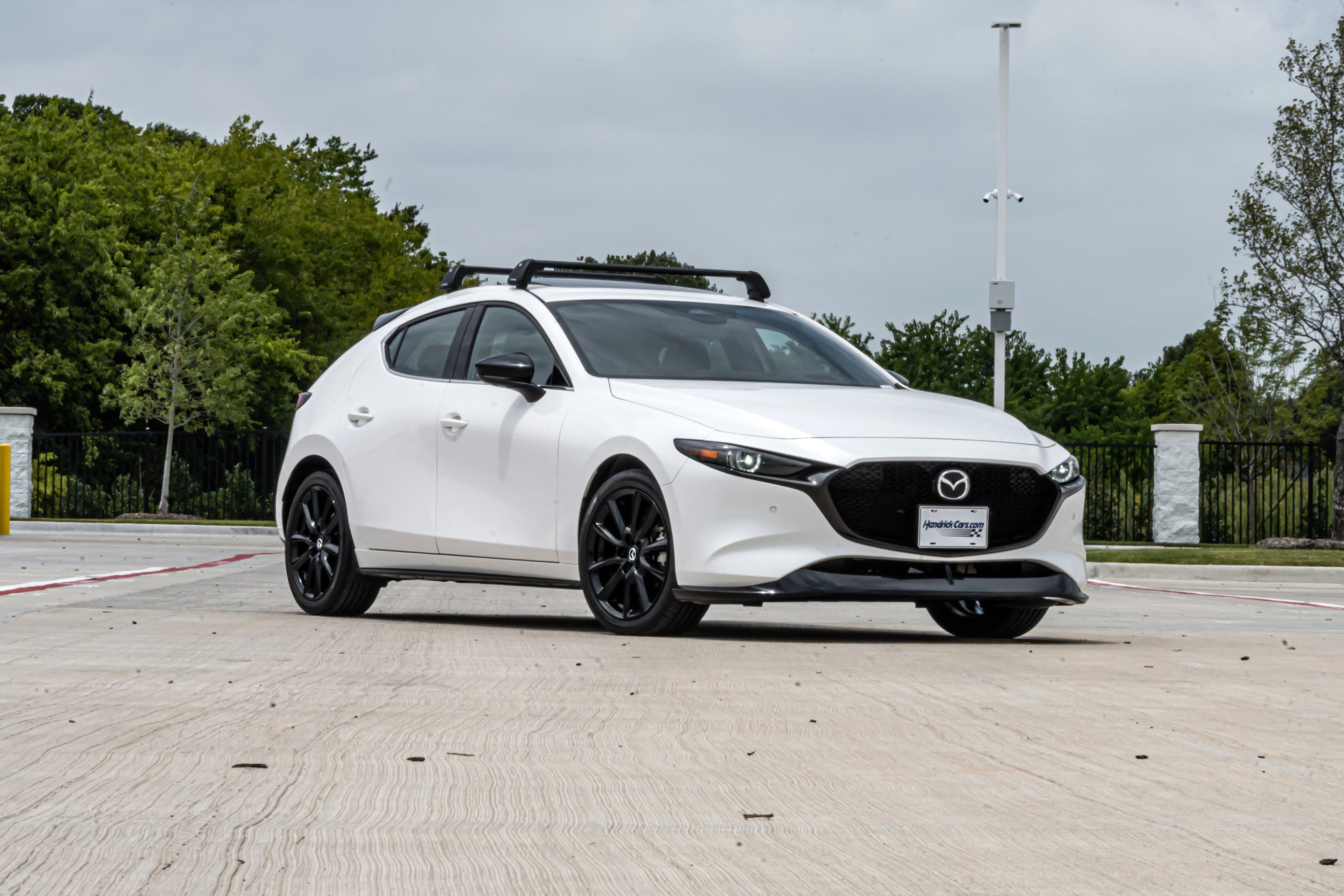 Used 2024 MAZDA MAZDA3 Hatchback w/Premium Plus Pkg AWD/4WD image 2