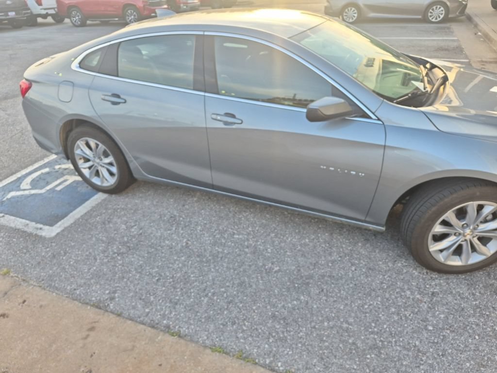 Used 2025 Chevrolet Malibu LT FWD image 15