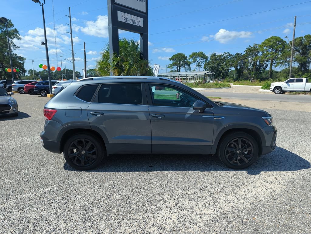 Certified 2023 Volkswagen Taos SE w/ Panoramic Sunroof Package FWD image 8