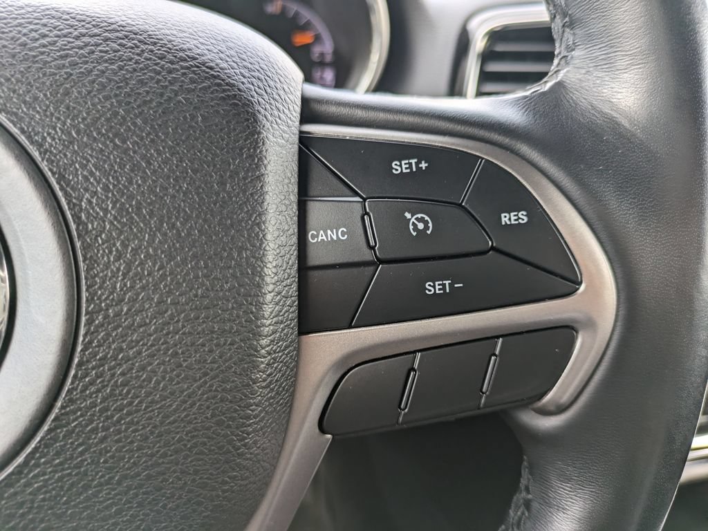 Used 2020 Jeep Grand Cherokee Laredo w/ Quick Order Package 2BN North AWD/4WD image 23