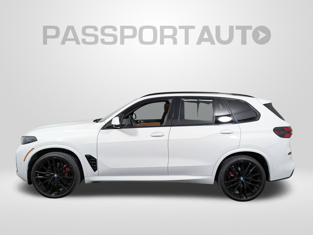 Used 2026 BMW X5 xDrive40i w/ M Sport Package AWD/4WD image 2