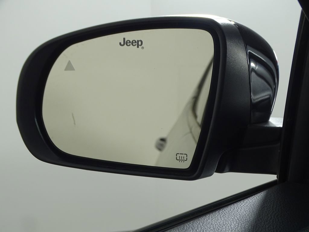 Used 2022 Jeep Compass Latitude w/ Convenience Group image 38